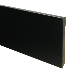 942 MDF Moderne plint 150x12 voorgelakt RAL 9005
