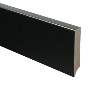 945 MDF Moderne plint 90x18 voorgelakt RAL 9005